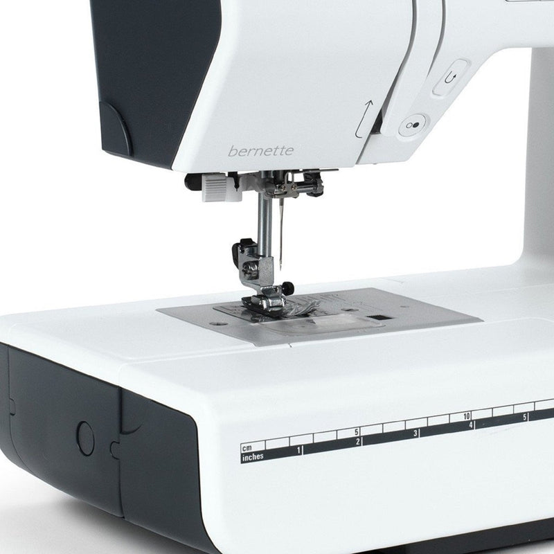 REFURBISHED Bernette B37 Computerized Sewing Machine - Swing Design