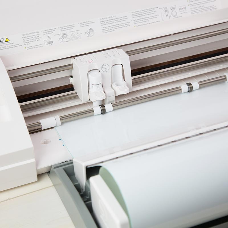 Silhouette Roll Feeder - Swing Design