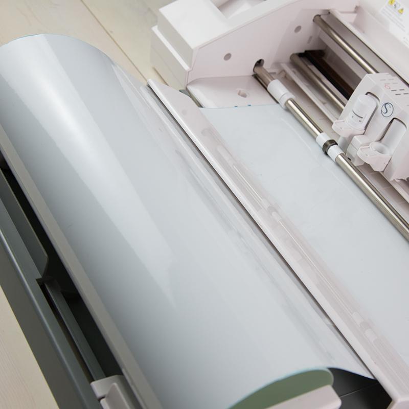 Silhouette Roll Feeder - Swing Design